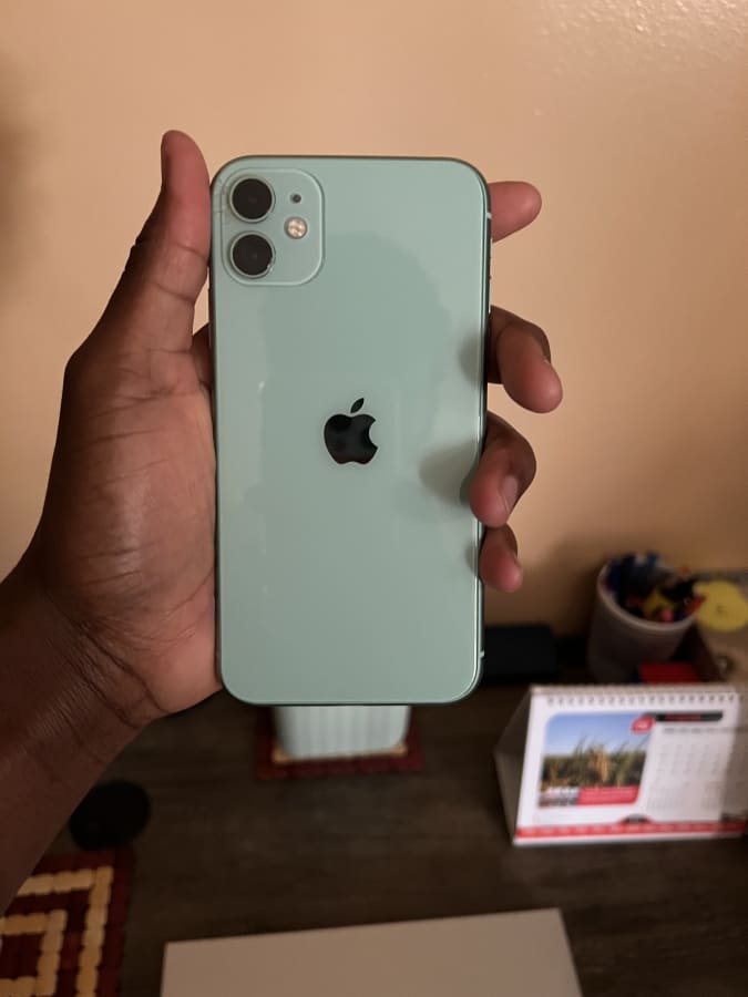 Apple iPhone 11