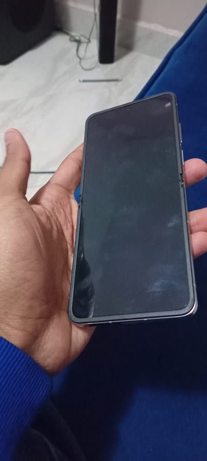 TECNO Phantom V Flip 2 5G (Moondust Grey)