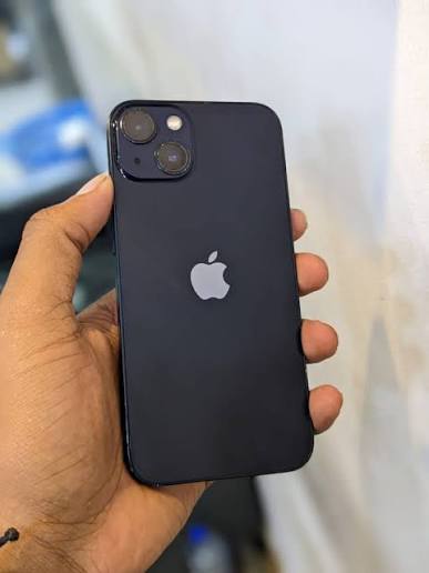 Apple iPhone 13