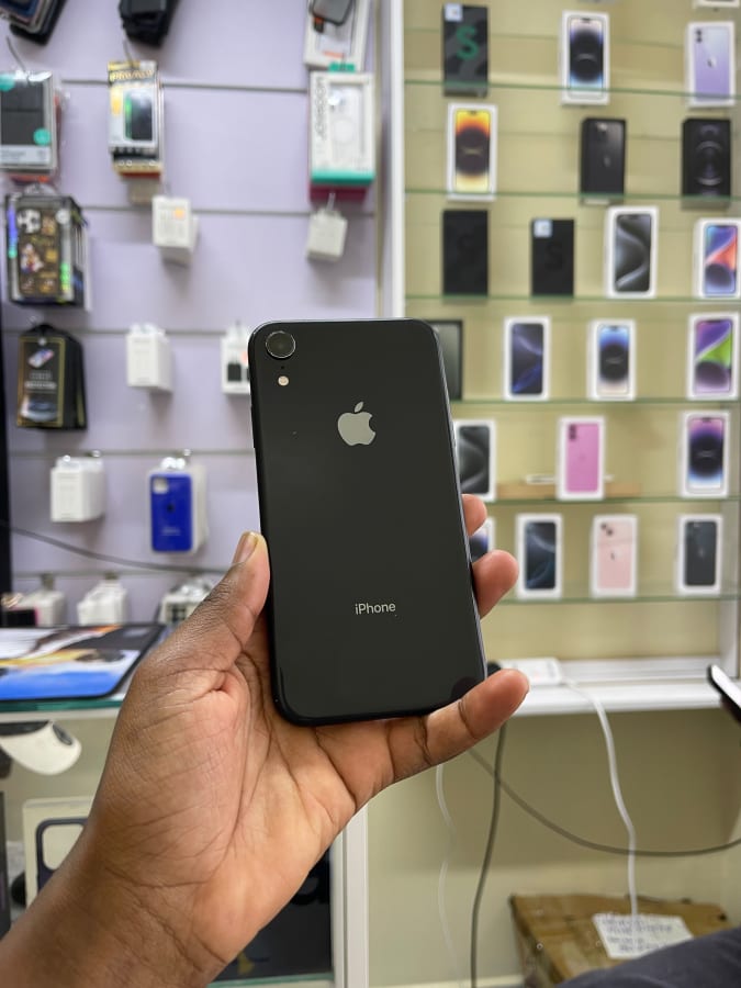 Apple iPhone X 256GB Black, Like New, Moi Avenue, Nairobi