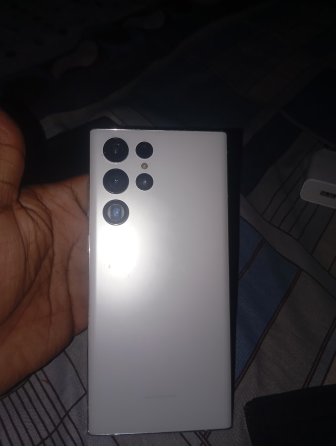 Samsung Galaxy S22 4GB/256GB Cream, Like New, Parklands, Nairobi