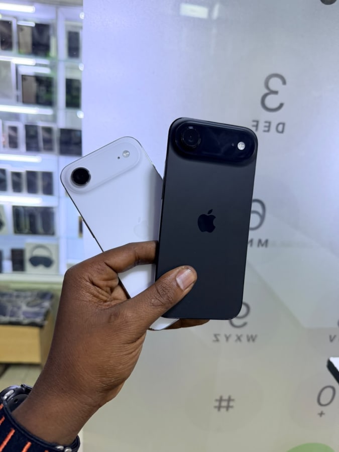 Apple iphone 17 Air 12GB/256GB White, Like New, Karen, Nairobi