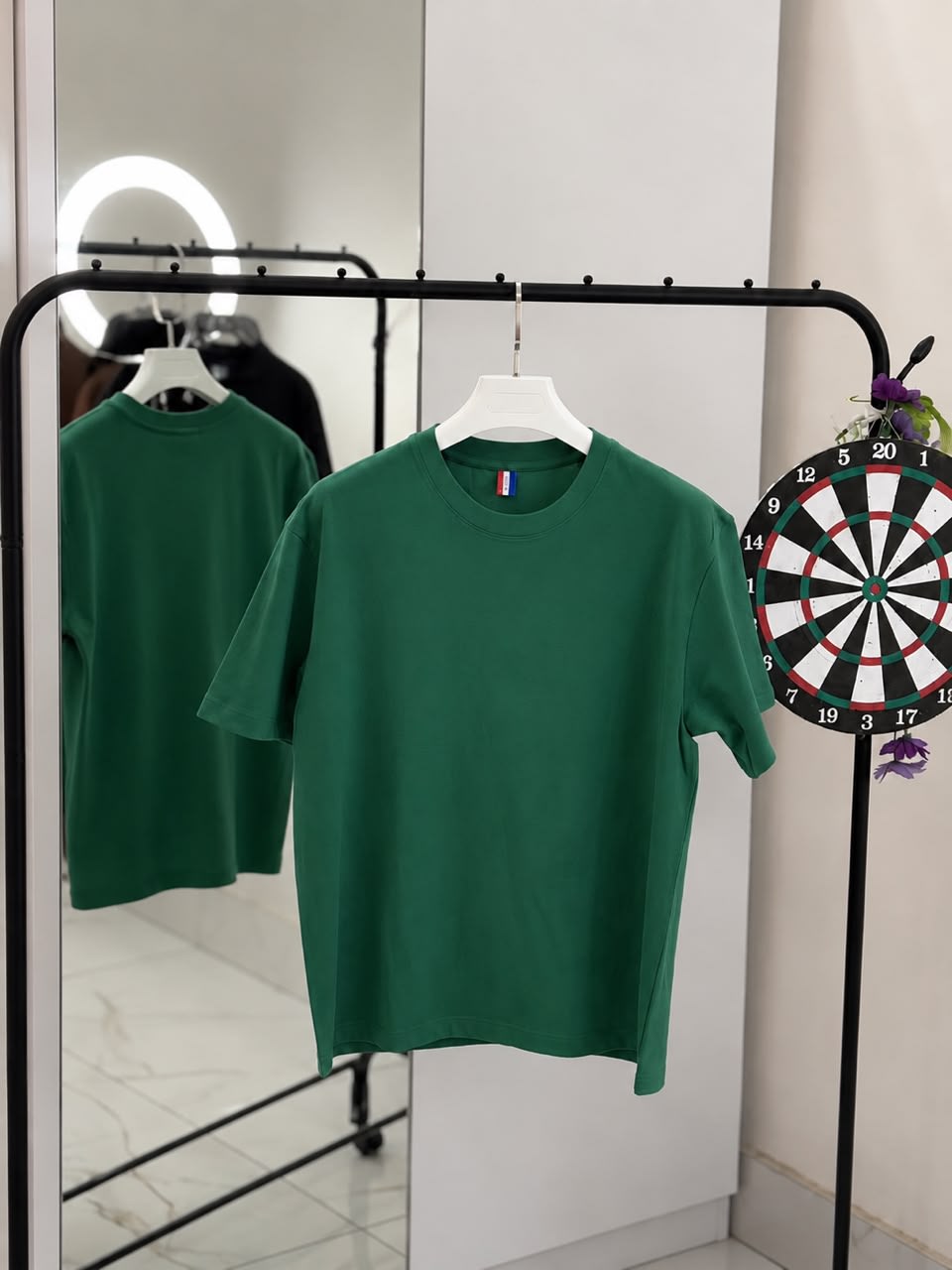 GREEN