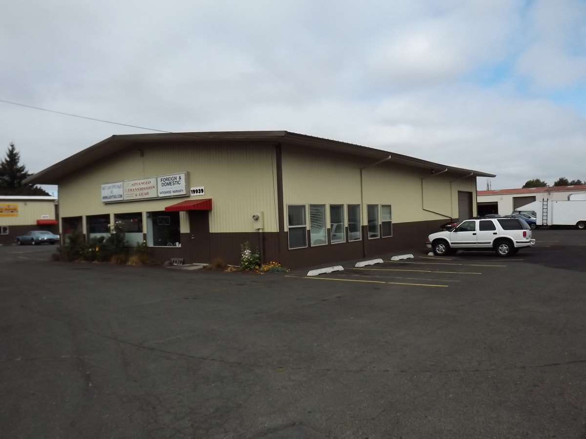 199th & Burnside Commercial Exterior Repaint Gallery Image