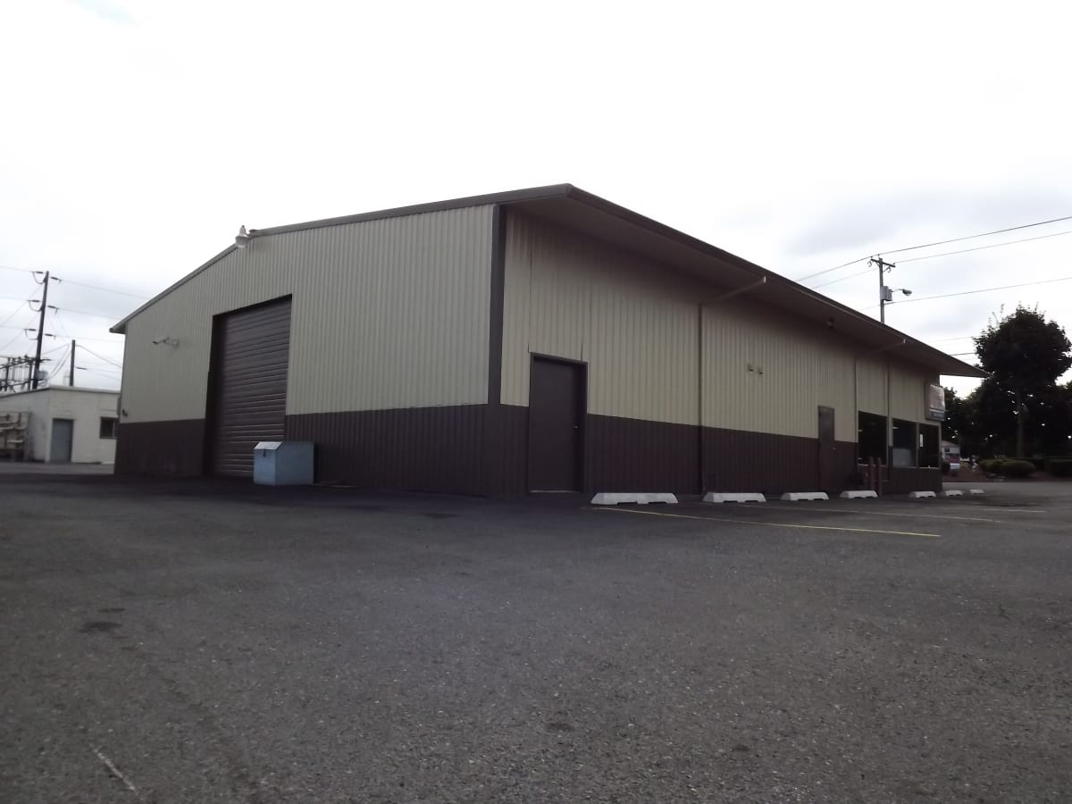 199th & Burnside Commercial Exterior Repaint Gallery Image