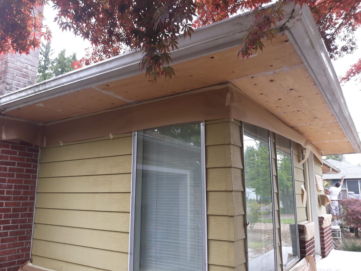 Beaverton Exterior Soffit Demo & Install & Repaint Gallery Image