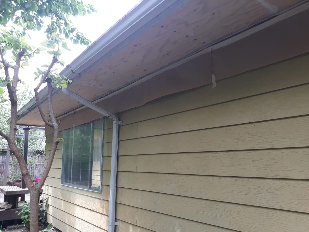 Beaverton Exterior Soffit Demo & Install & Repaint Gallery Image