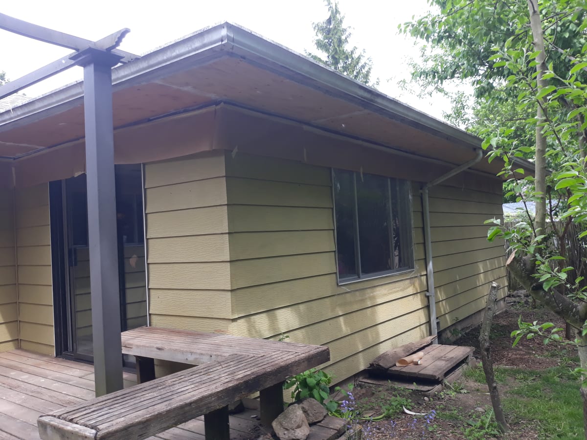 Beaverton Exterior Soffit Demo & Install & Repaint Gallery Image
