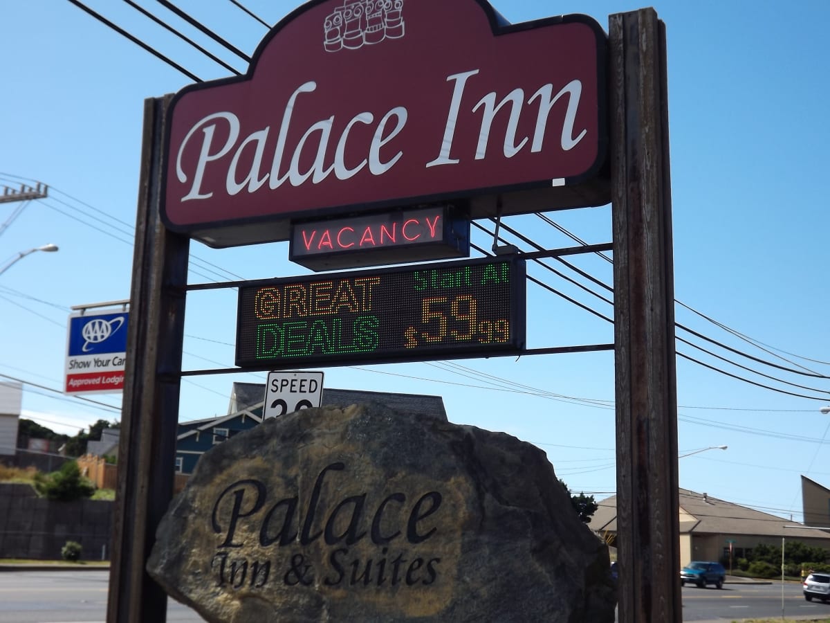 PALACE INN BEFORE PICS Gallery Image