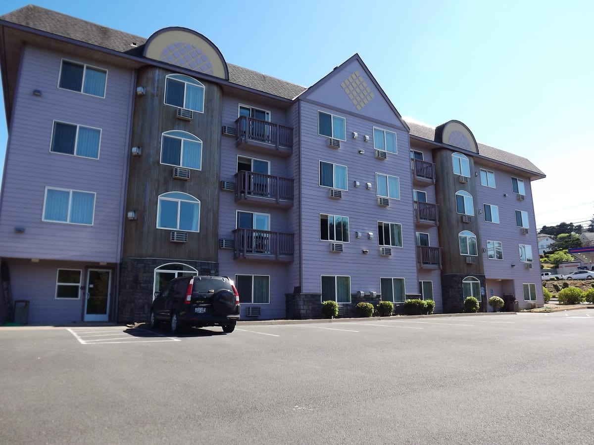 PALACE INN BEFORE PICS Gallery Image