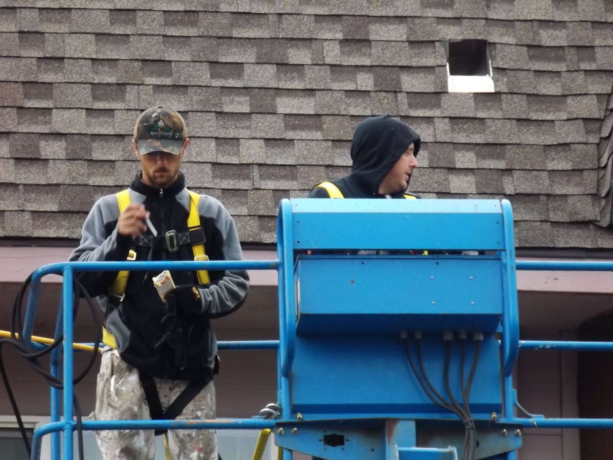 Palace Inn Hotel Exterfior Repaint Lincoln City, OR Gallery Image