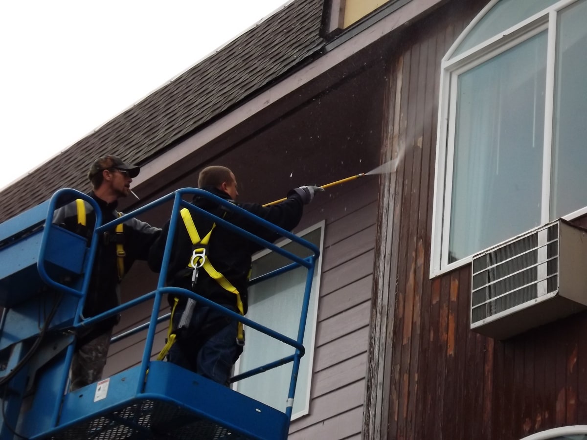 Palace Inn Hotel Exterfior Repaint Lincoln City, OR Gallery Image