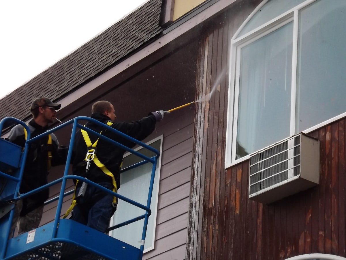 Palace Inn Hotel Exterfior Repaint Lincoln City, OR Gallery Image