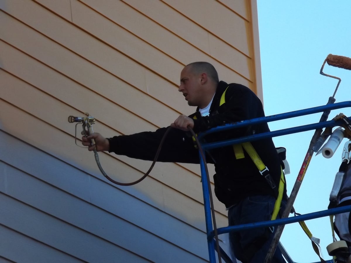 Palace Inn Hotel Exterfior Repaint Lincoln City, OR Gallery Image