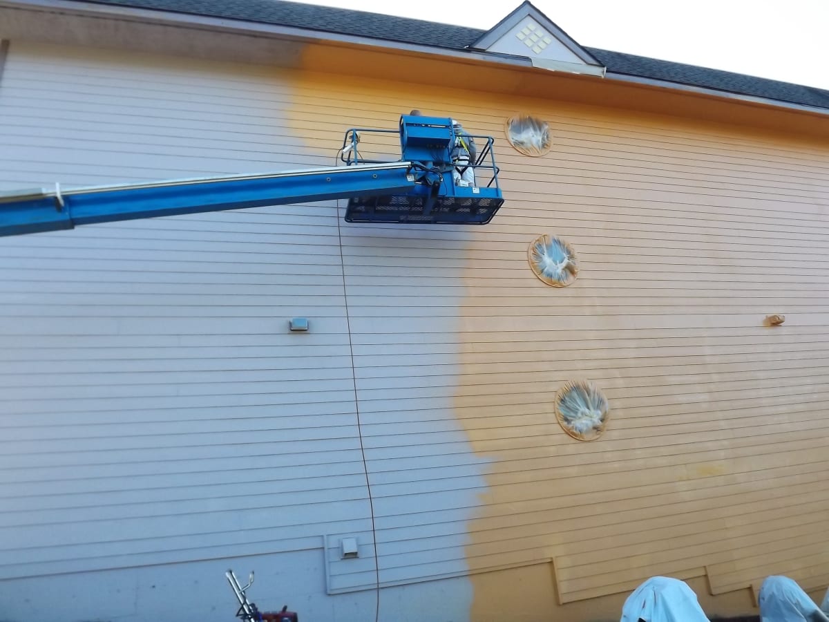 Palace Inn Hotel Exterfior Repaint Lincoln City, OR Gallery Image