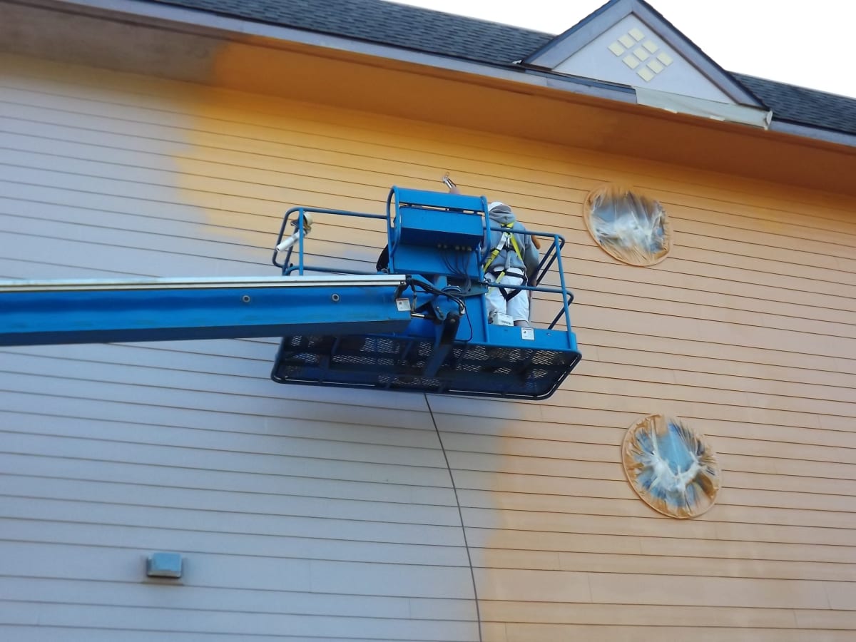 Palace Inn Hotel Exterfior Repaint Lincoln City, OR Gallery Image