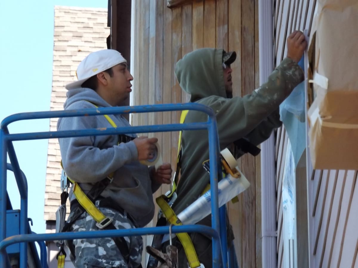 Palace Inn Hotel Exterfior Repaint Lincoln City, OR Gallery Image