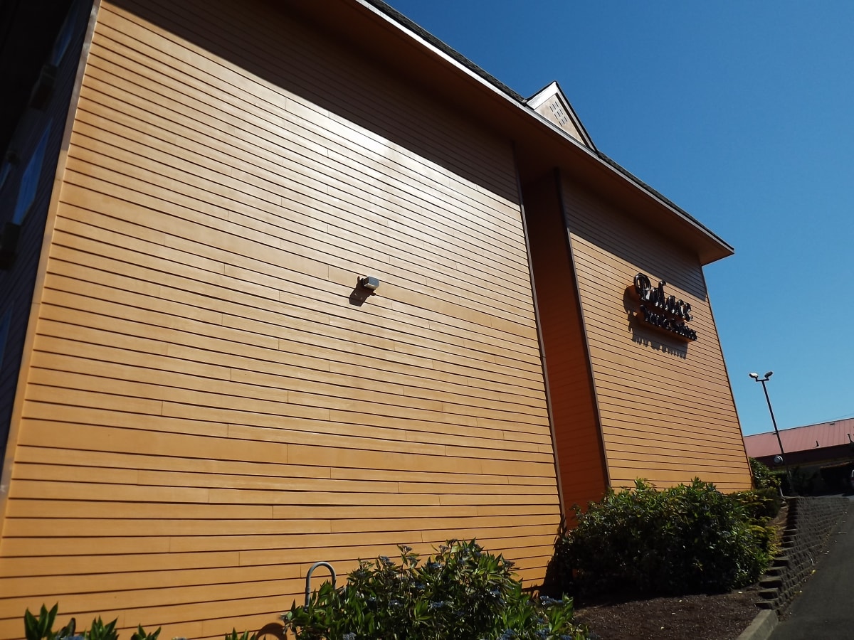 Palace Inn Hotel Exterfior Repaint Lincoln City, OR Gallery Image