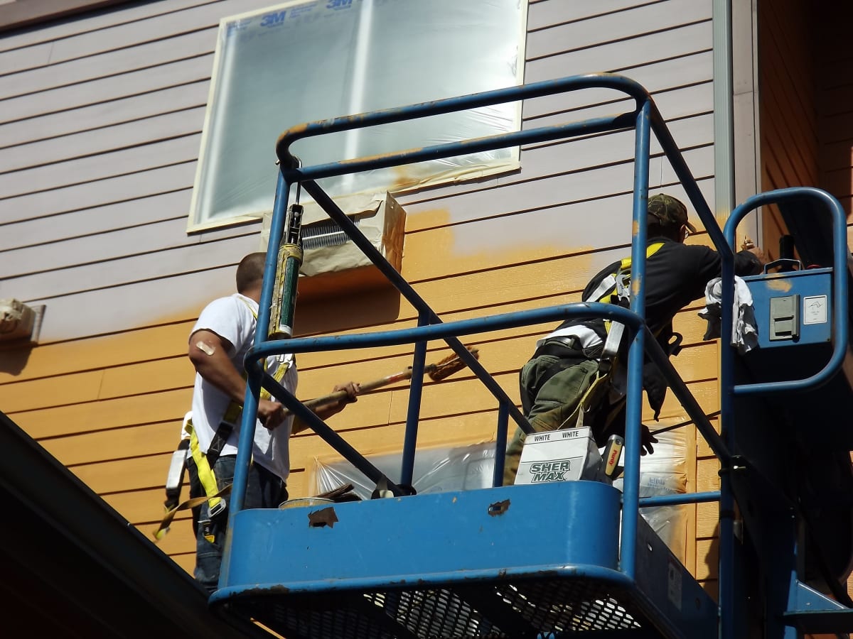 Palace Inn Hotel Exterfior Repaint Lincoln City, OR Gallery Image