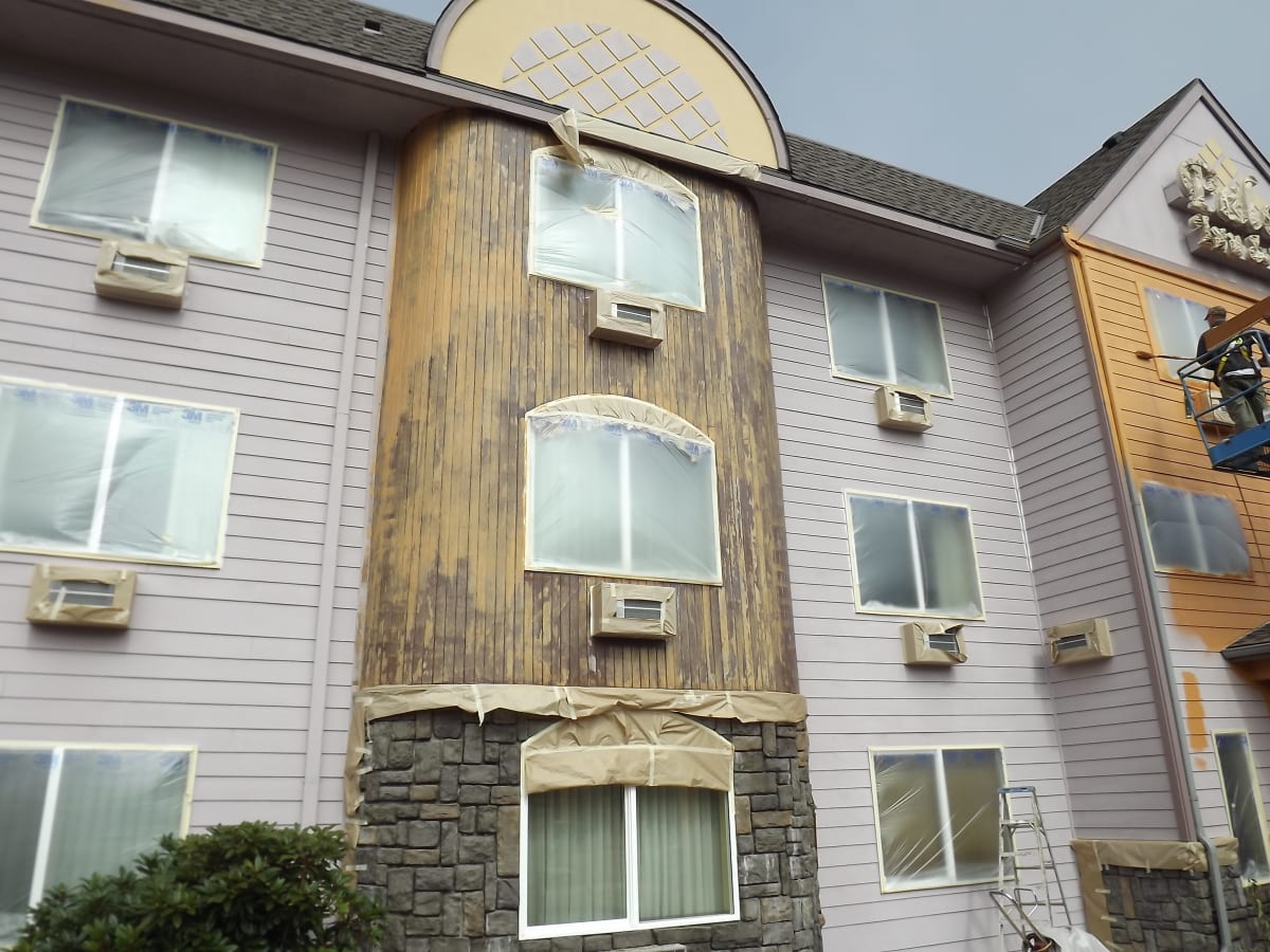 Palace Inn Hotel Exterfior Repaint Lincoln City, OR Gallery Image