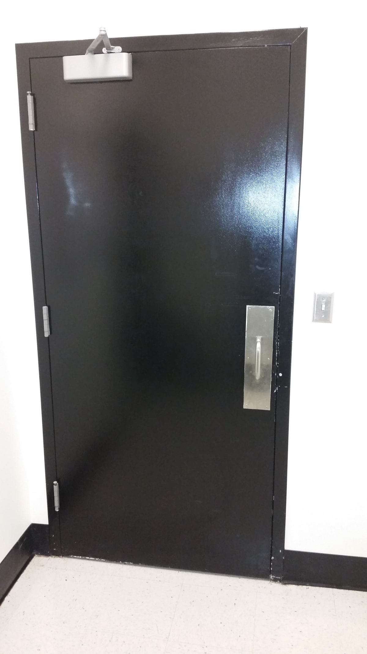 Marshalls Interior Door & Floor Striping Project - After Pics Gallery Image