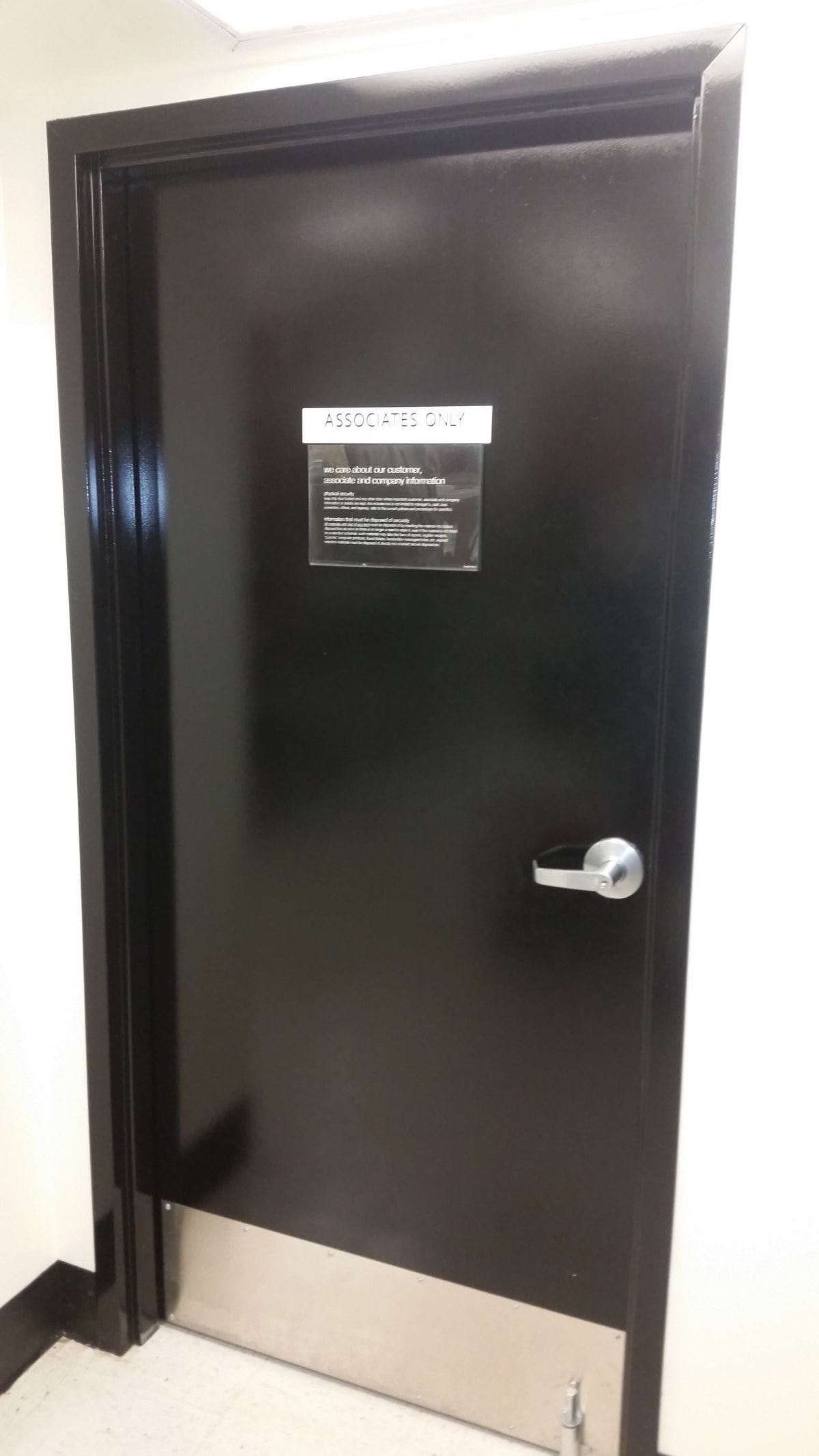 Marshalls Interior Door & Floor Striping Project - After Pics Gallery Image