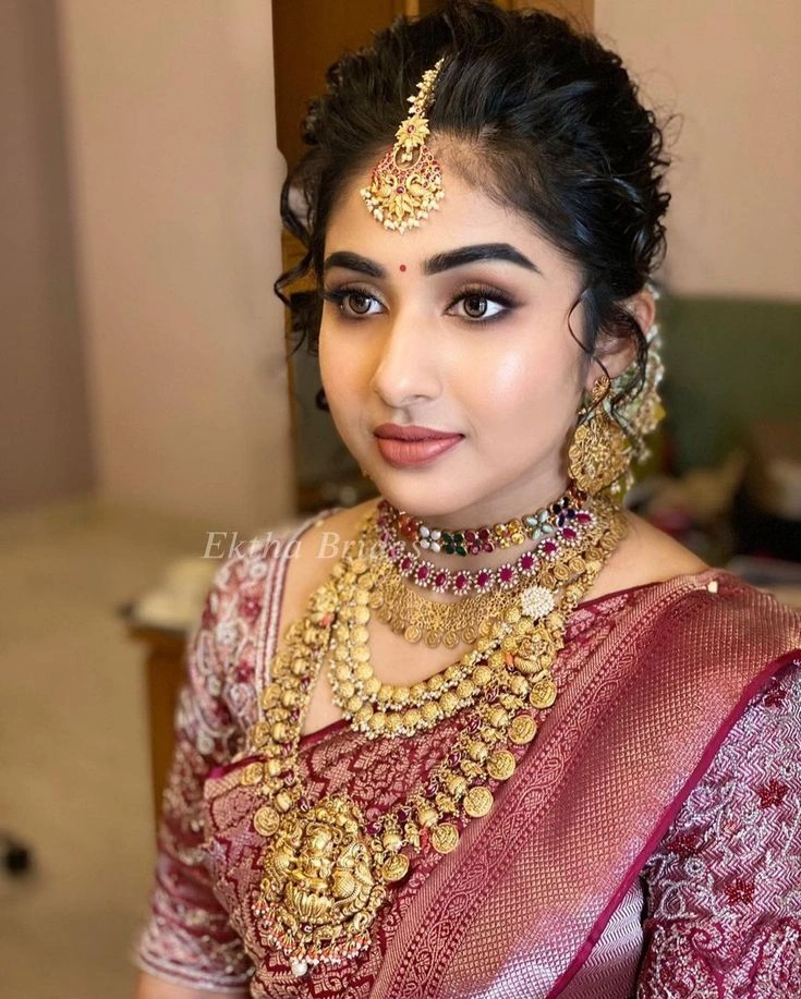Complimentary bridal makeup trial at Lovely Looks