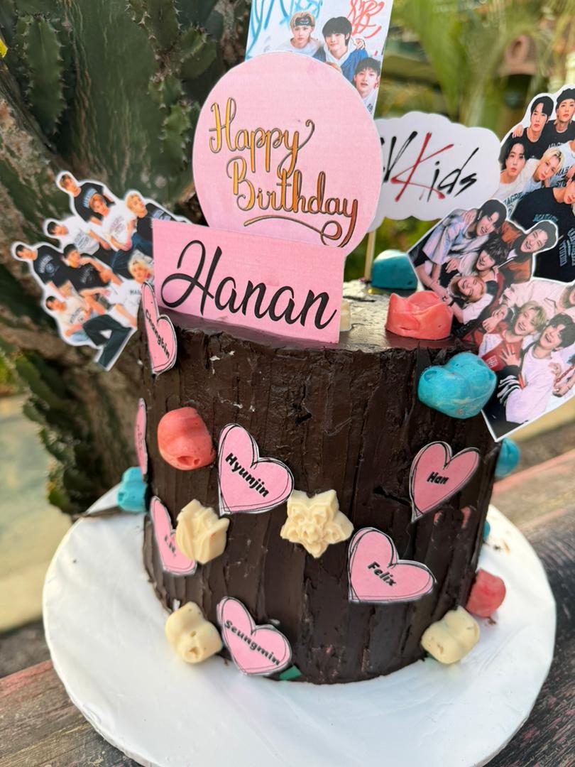 Hanan K-Pop Fan Cake