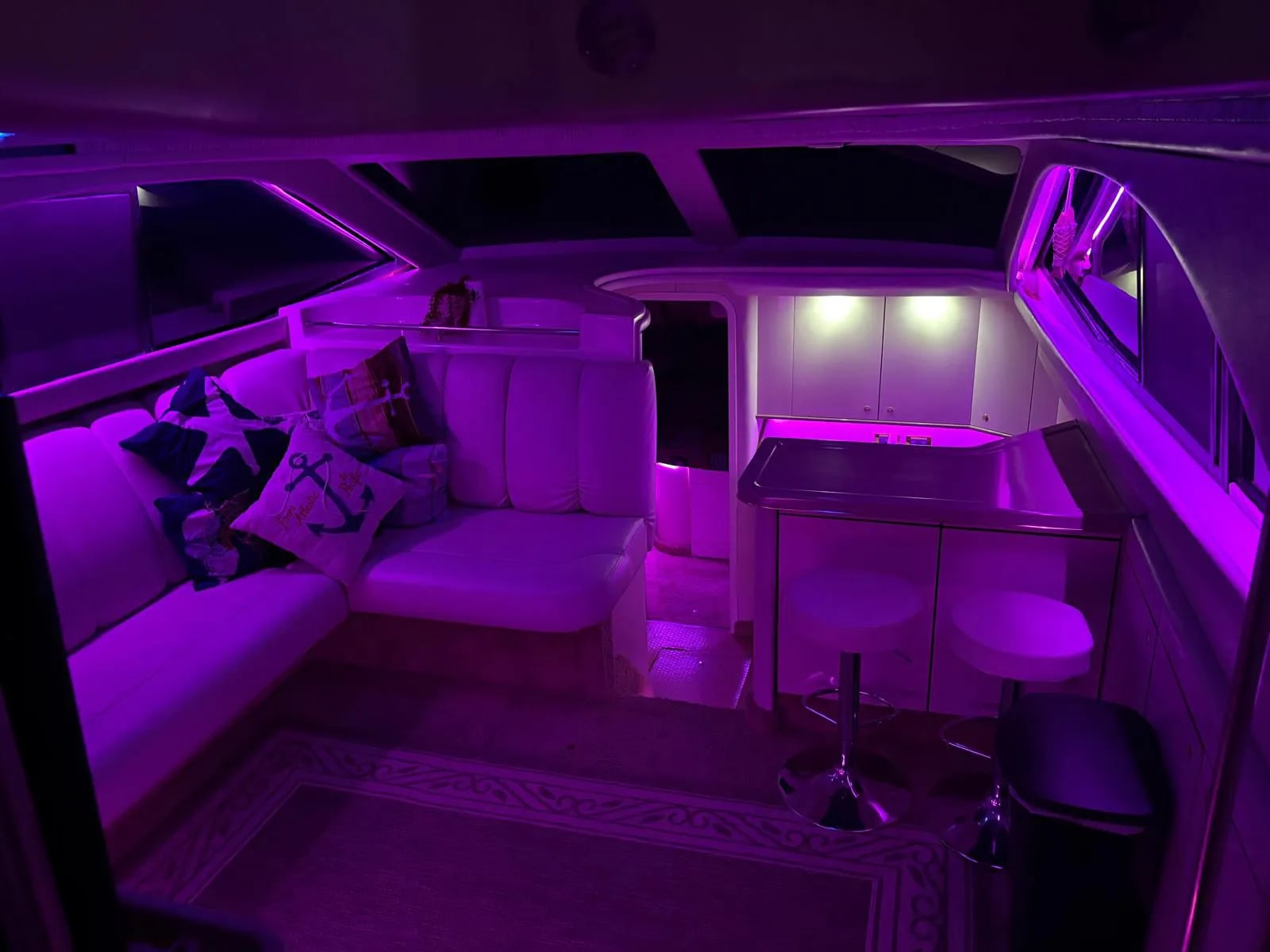 Yacht Explorer available for rental in Cancún 15
