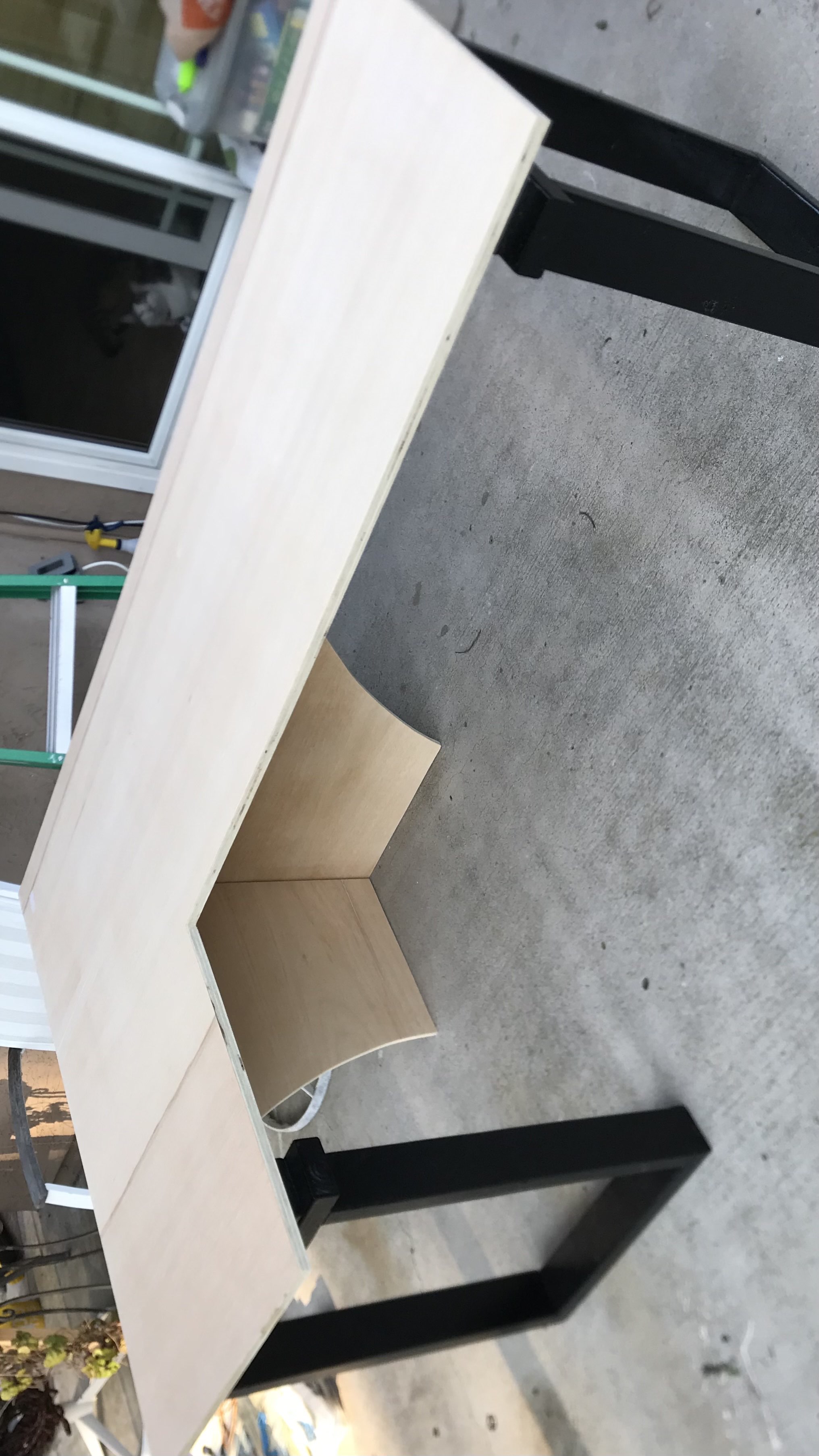 woodenDesk_image