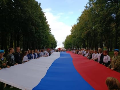 «Единая Россия» поздравила орловцев с Днем Государственного флага