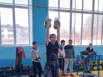 Открытое Первенство Свердловского района по гиревому спорту 2023 года.