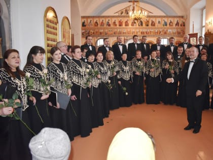 Губернаторский хор «ЛИК» выступил в Спасо-Преображенском соборе Болхова