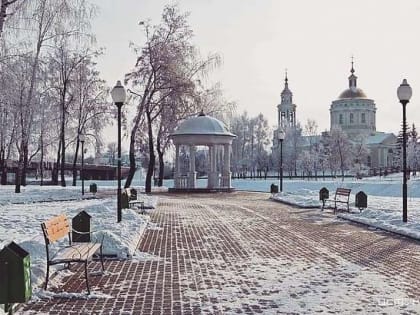 В Орле приостановили аукцион по выбору подрядчика для ремонта улицы Комсомольской, схема движения троллейбусов изменится, а в области за праздничные выходные дни произошло три смер