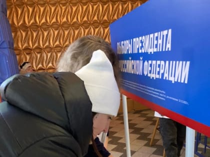 В Орловской области развернулись точки сбора подписей в поддержку Владимира Путина на выборах Президента России