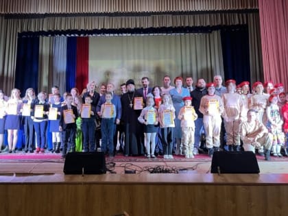 Кромского священника наградили за успешную работу с подрастающим поколением