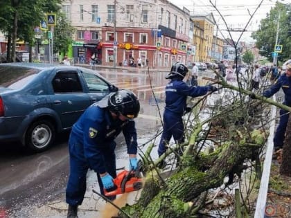 Андрей Клычков призвал орловцев быть осторожными при прохождении через регион циклона