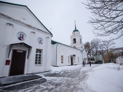 Два Архипастыря совершили Литургию в праздник Обрезания Господня в Никольском храме города Новосиль