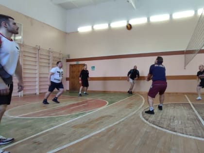 Товарищеская встреча по волейболу