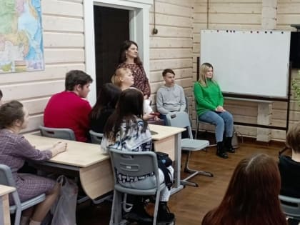 Священник поговорил с орловской молодежью о важном