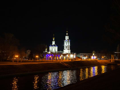 В Орловской епархии центром Пасхального торжества стал Богоявленский собор
