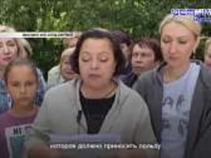 Вместо губернатора приехала полиция. Протест жителей улицы Орловских партизан против решения городских властей переросло в прямое противостояние