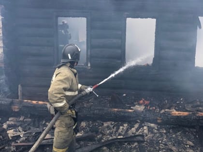 Сегодня в Орловской области сгорел жилой дом