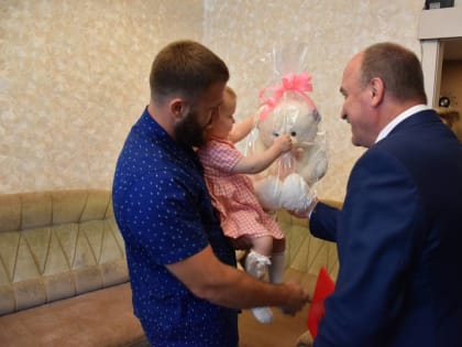 Секретарь регионального отделения «Единой России» Леонид Музалевский навестил семью участника СВО