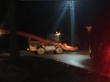 Спецтехника вышла на уборку уже растаявшего снега в Орле