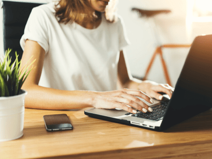 Большинство орловчан отчитываются о доходах онлайн