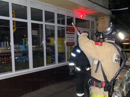 Огнеборцы провели занятие по тушению пожаров в ночное время