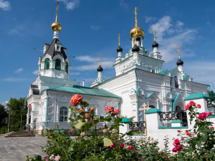 В канун Недели 6-й по Пятидесятнице Владыка Тихон совершил всенощное бдение в Иверском храме Орла