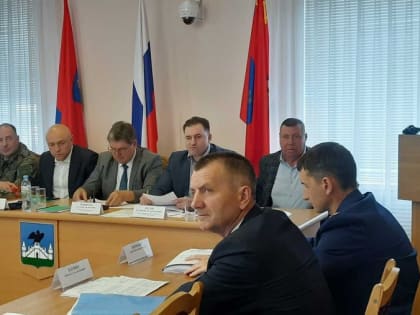 311 наказов избирателей и 256 решений и ничего для Красного моста: Новиков отчитался о работе Орловского горсовета за 2022-й