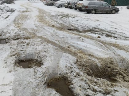 ЦЗПГ добивается ремонта дороги во Мценске